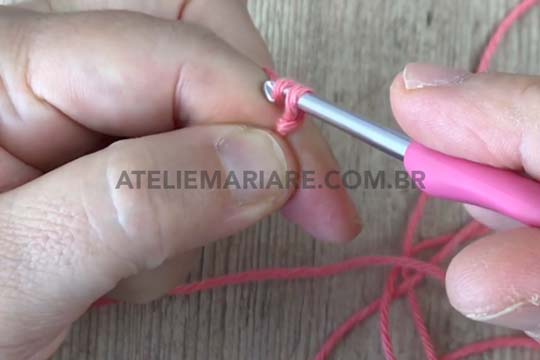 Passo a Passo de Como Fazer Correntinhas de Crochê