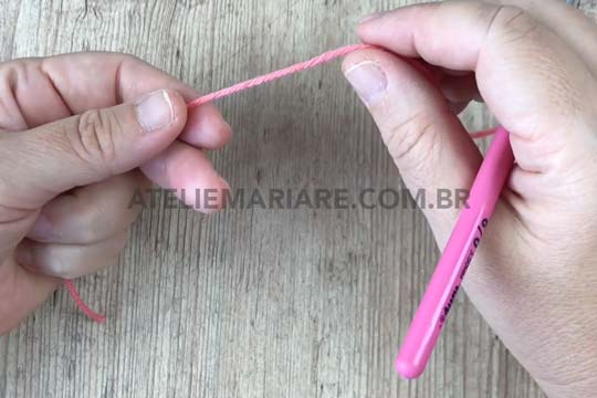 Passo a Passo de Como Fazer Correntinhas de Crochê